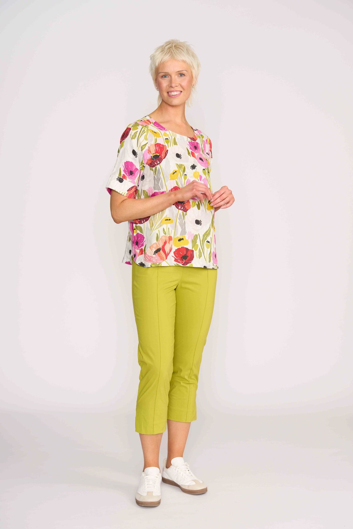 SWING OUT TOP Poppies