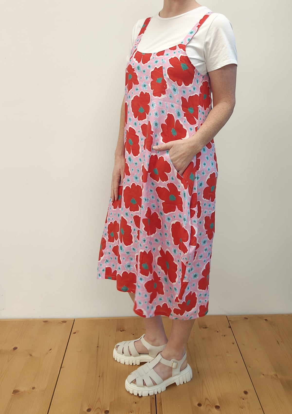 ADJUSTABLE STRAPS DRESS Vibrant Floral