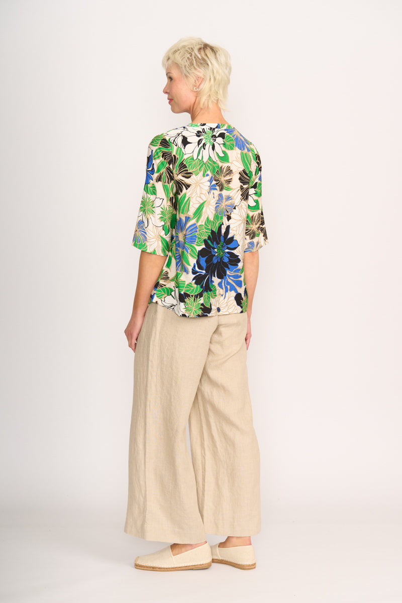 PINTUCK SCOOP HEM TOP Floral Delight