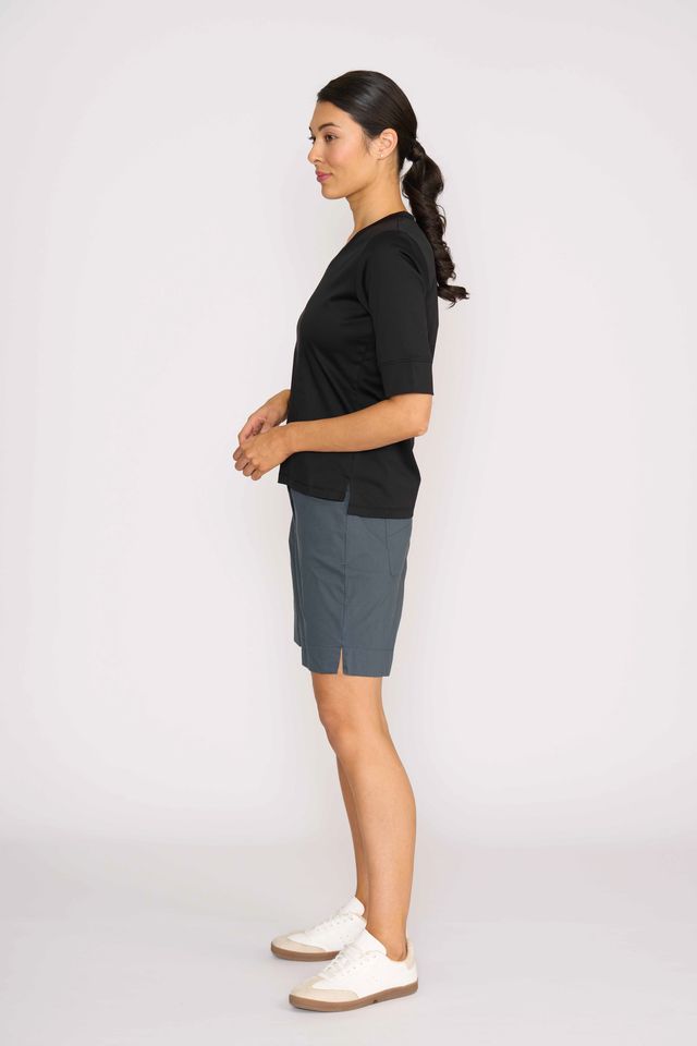 SLIM V NECK Black t shirt