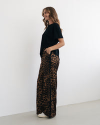 Bold Animal Print Pant