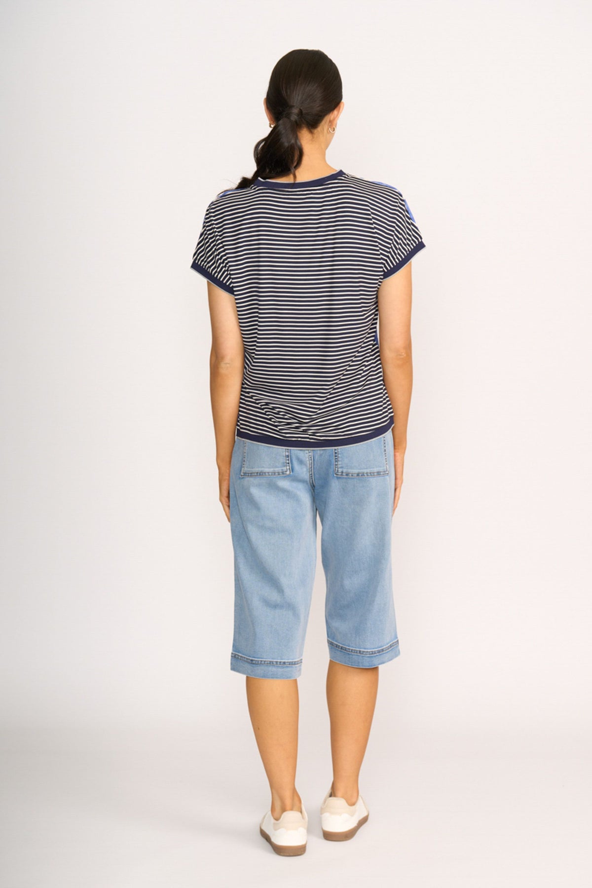 KNIT BACK, ROUND NECK TOP Flock Of Birds