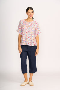 RUFFLES & SCOOP HEM TOP Romantic Blooms
