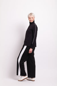 Suite Dreams Jogger in Black / White