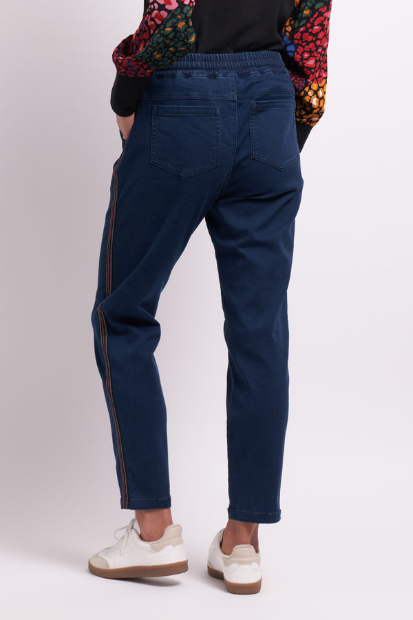 JOG ALONG JEANS Dark Wash