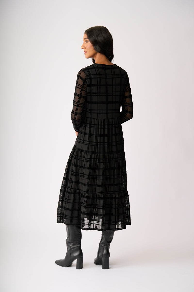 LONG SLEEVE, TIERED HEM DRESS Black Check