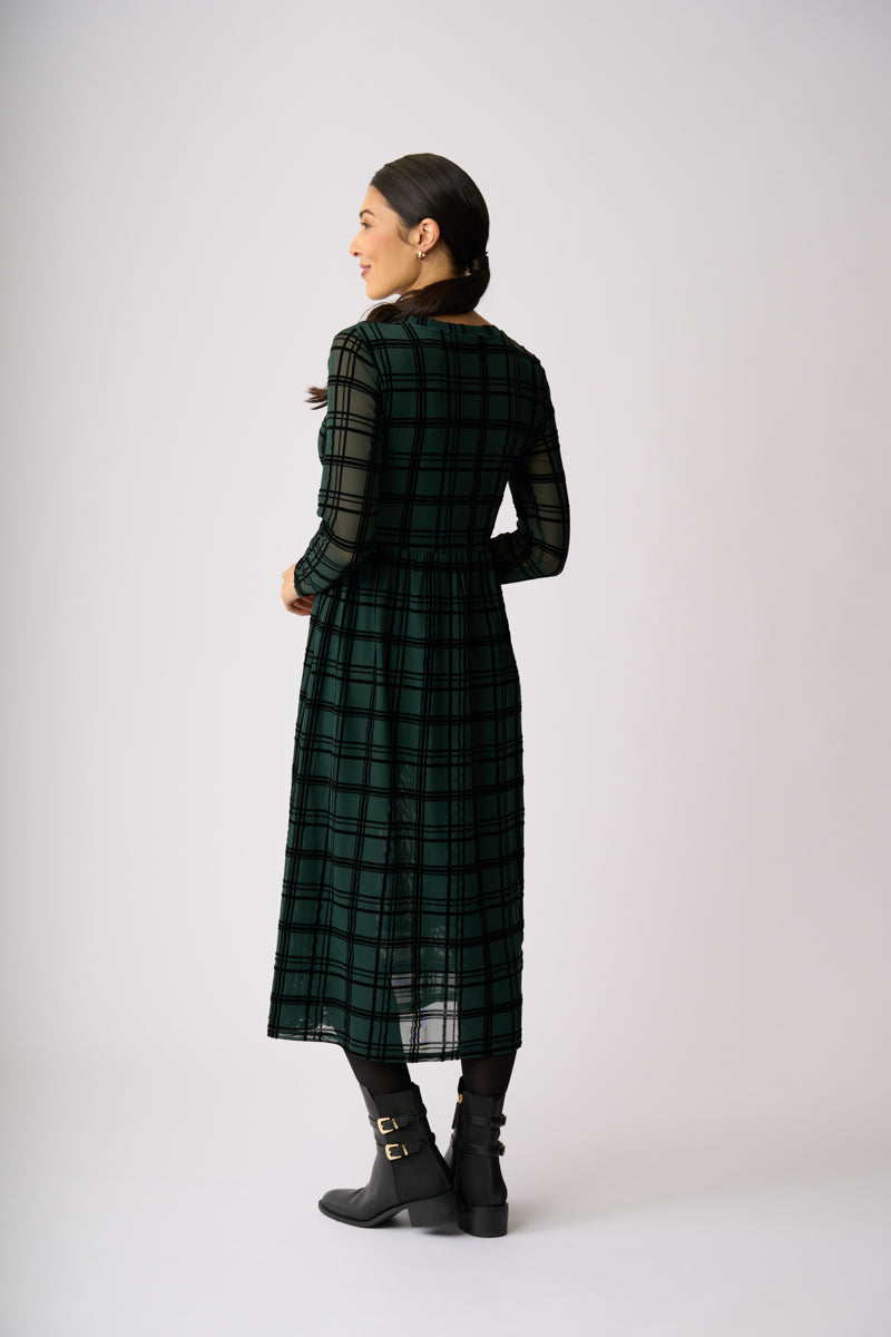 LONG SLEEVE, TIERED HEM DRESS Green Check