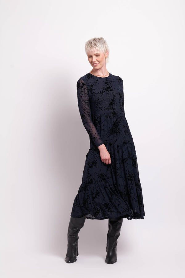 Long Sleeve Tiered Hem Dress in Navy Splatter