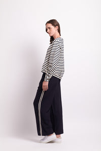 Sidelines Trousers in Navy / Cream