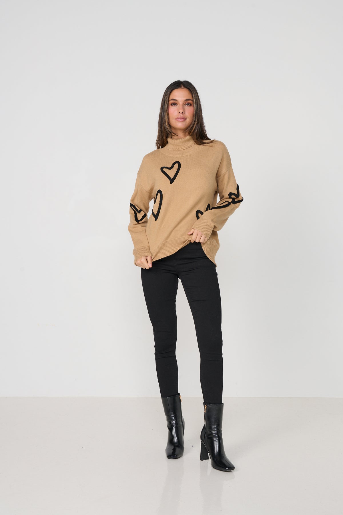 Jumper Floating Hearts & Roll Neck Sand