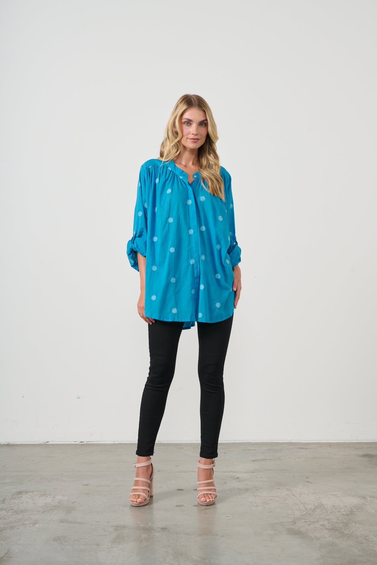 Shirt Oversize w/Flower Embroidery Blue