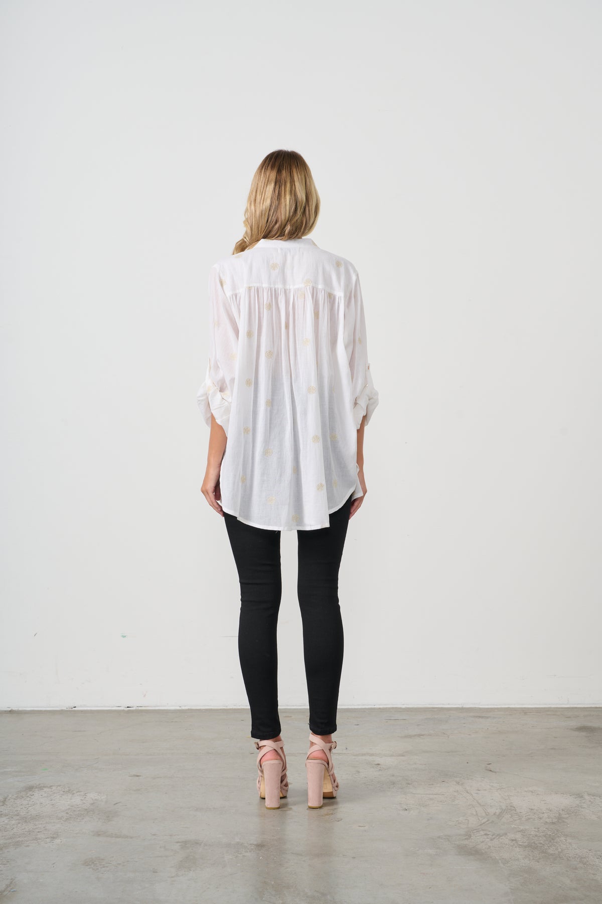 Shirt - Oversize w/Flower Embroidery White
